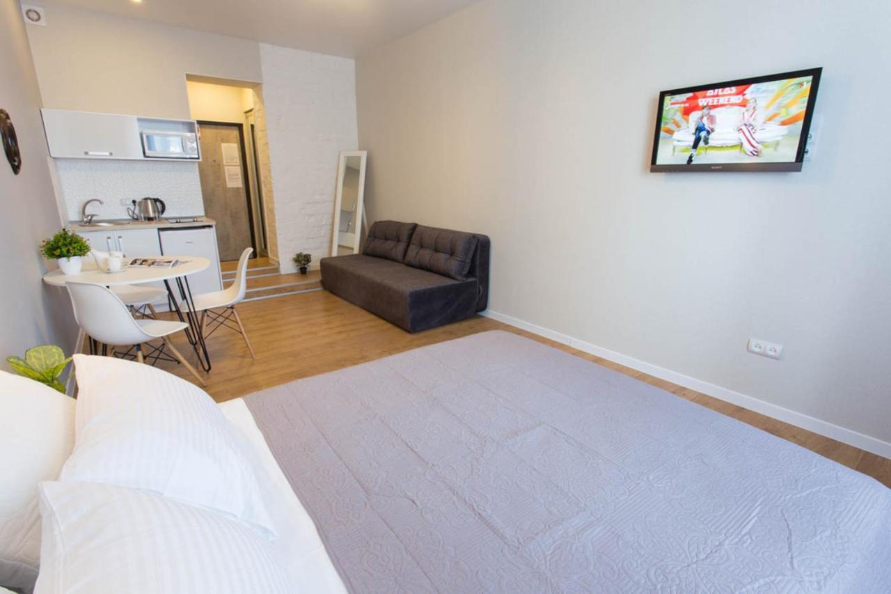 New Studio, Metro Yaroslava Mudroho And Universytet - Chernyshevska Str 95-3 Харьков Экстерьер фото